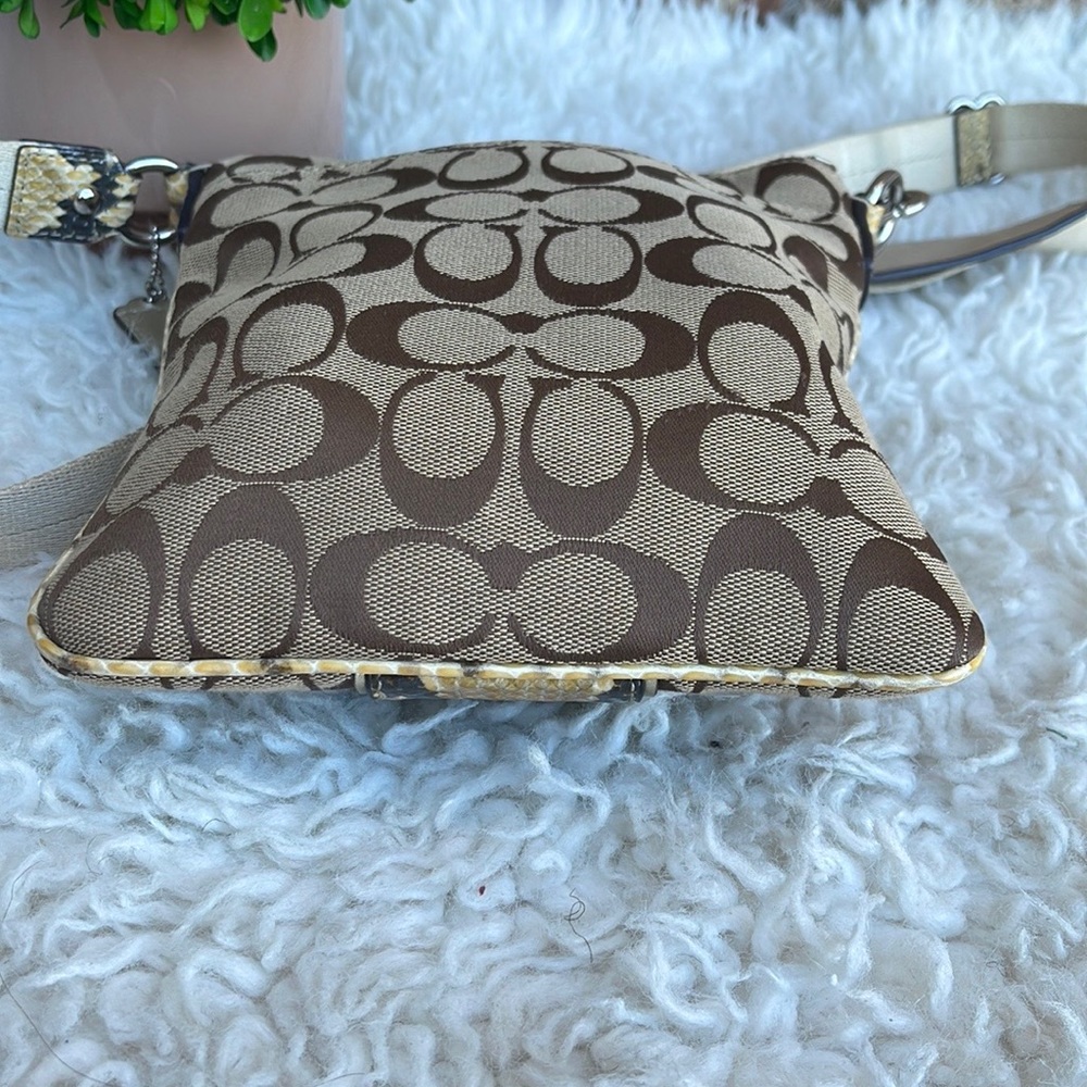 Rare! -Coach Sutton Signature Python Swingpack/Cr… - image 6